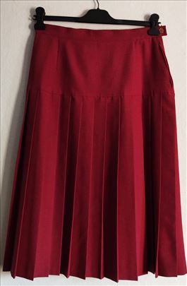 Vintage dragulj: Novitet N. Sad – Vunena suknja 