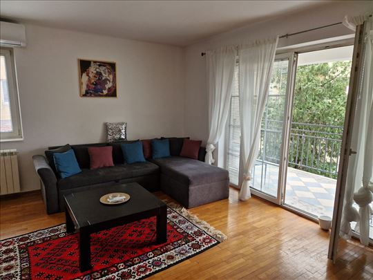 Voždovac, Lekino Brdo 100 m2 ( 92+8 T) trosoban 