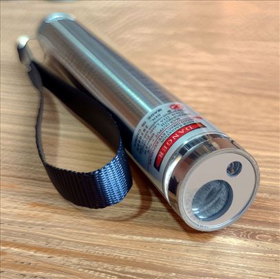 2 u 1 LED lampa sa laserom