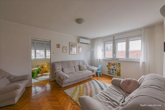 Banovo brdo, renoviran, 2.5, 65(2T), za preporuku!