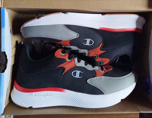 Champion nove udobne patike br 45