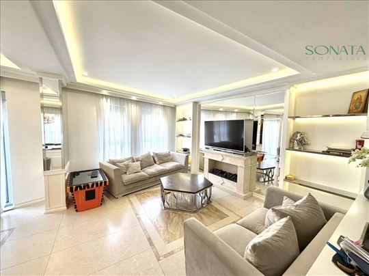 Ekskluzivan stan sa parkingom – Kneza Danila