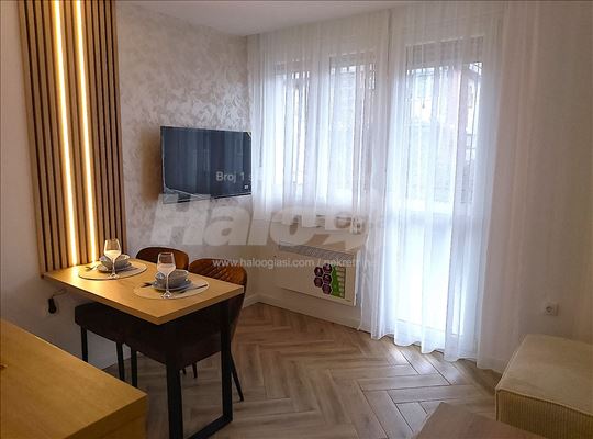 Garsonjera - Nameštena - Zemun ( Galenika)