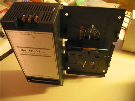 idec FA-1Junior programmable controller Typ PFJ-CR