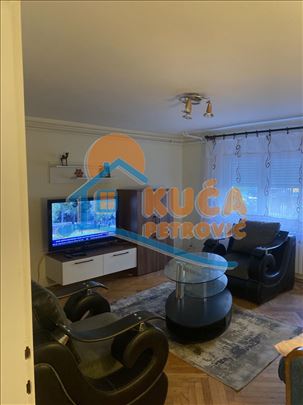 Izdaje se stan u kući u Duvaništu