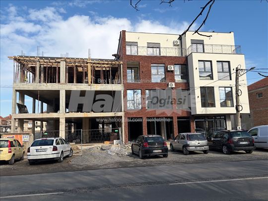 Izdajem poslovni prostor od 420 kvadrata