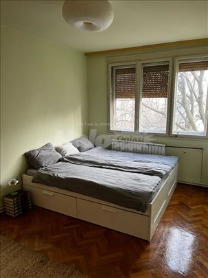 Izdajem stan na Karaburmi