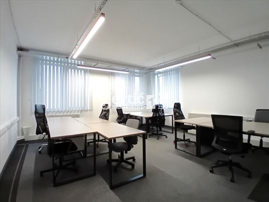 Kancelarije kod Sajma sa parkingom 