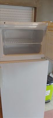 Kombinovani frizider beko 240 l