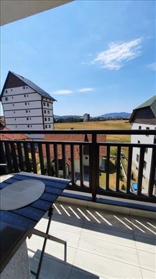 kompletno opremljen apartman površine 46,5m2