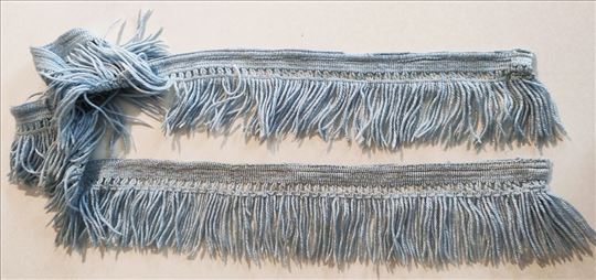 Kvalitetno pletena vunena resa – 2 metra  