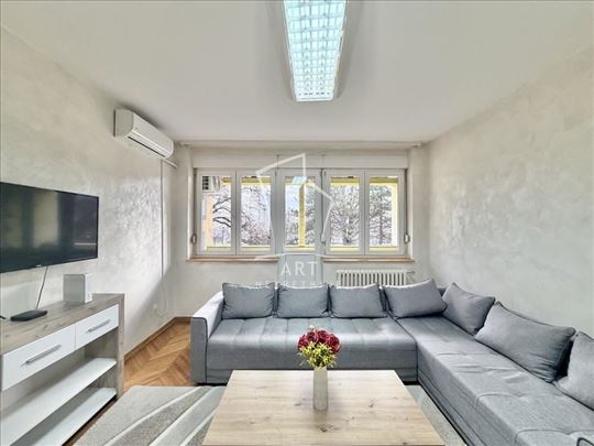 Renoviran, parking, pogodan i za PP ID#13849