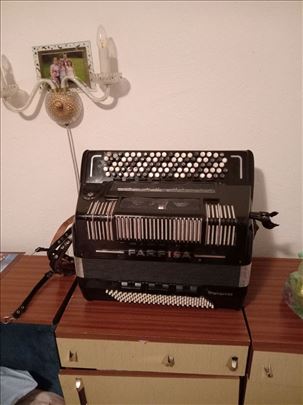 Scandali Farfisa 120 basa