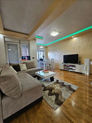  Spa centar , dve spavace, moze na kredit.