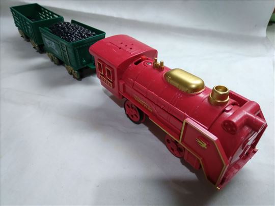 Voz na baterije Super train,radi na 2x AA baterije
