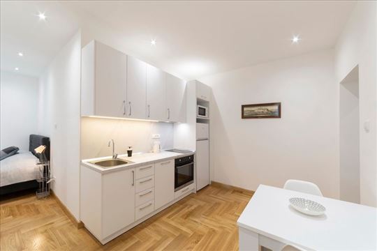 Beograd, Gornji Dorćol, Strahinjića bana