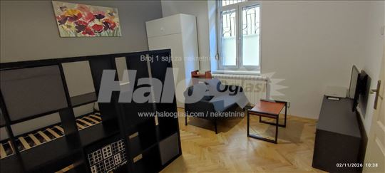 Jednosoban, namešten kod Bajlonijeve pijace