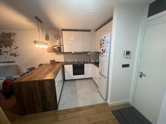 Karađorđev trg - Izuzetan stan u novogradnji sa ga