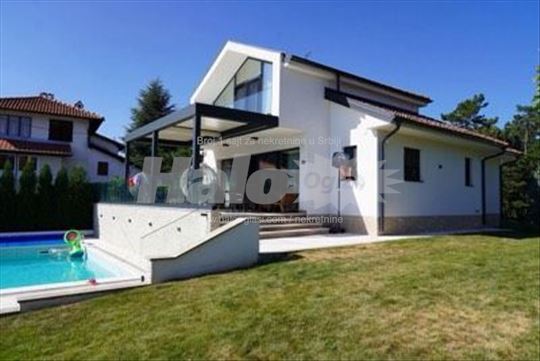 Kosmaj Lux kuća Vrh Kosmaja