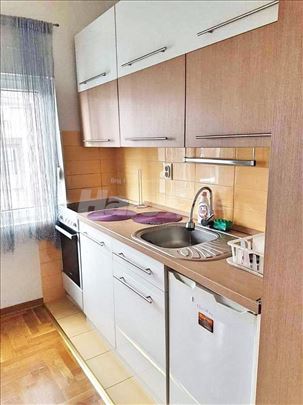 Moderna garsonjera kod Cvetkove pijace