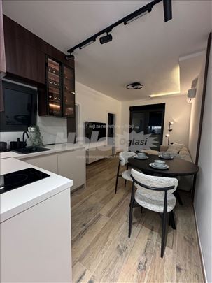 Nov dvosoban stan sa parkingom na Zvezdari