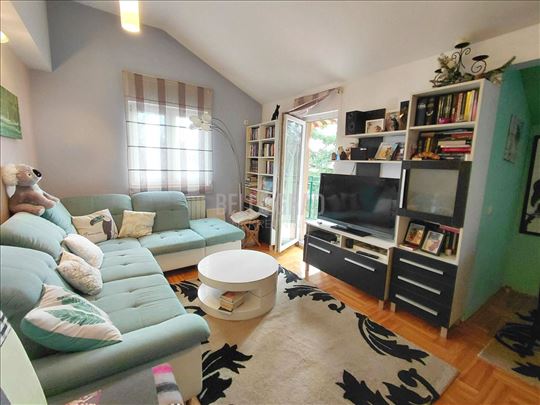 Petlovo brdo-duplex, namešten