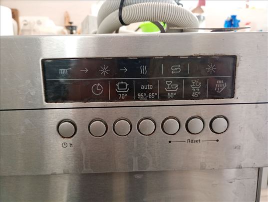 Polovna mašina za sudove, neispravna 