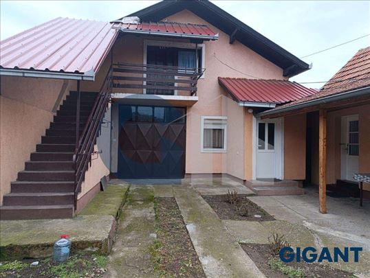 Ruma-centar, 177m2, 5.95ari, gas