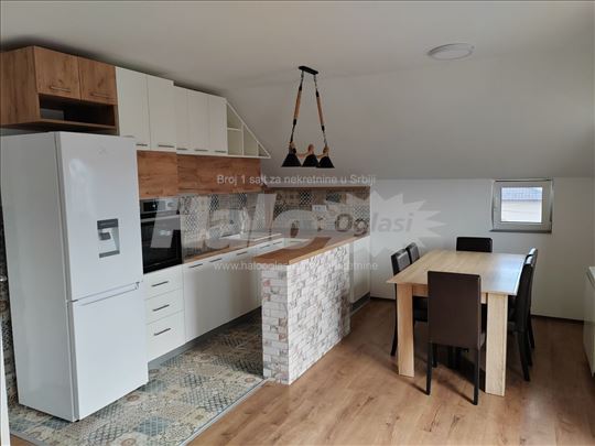 Surčin, namešten, 85m2, parking