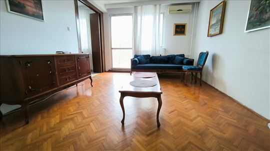 Vračar,Odličan 4.0, 103m2, Svetao, Bez buke,Terasa