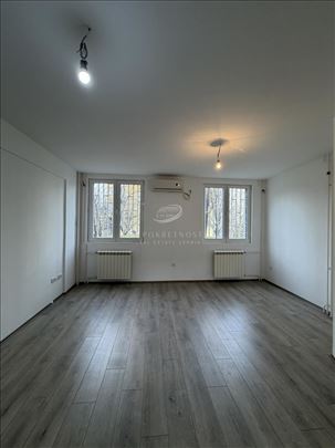dvoiposoban stan/atraktivna lokacija