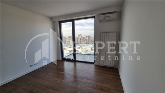 Izdaje se nov, neuseljavan stan u novom kompleksu 