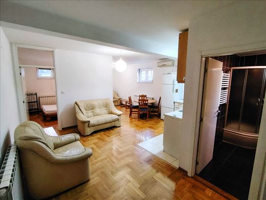 Jednoiposoban stan, 44m2, Zemun, Branka Pešića
