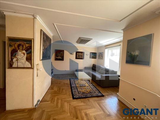 Kod Hrama, 130m2, III, cg, garaža