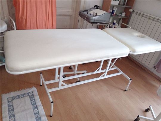 Kozmeticke sto I stolica