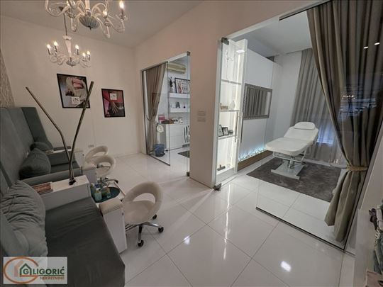 Lokal sa izlogom - Skupština