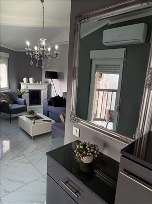 Moderno namešten stan