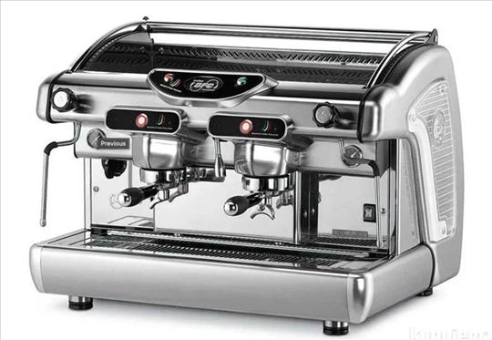 Na prodaju profesionalni vrlo kvalitetni kafemat