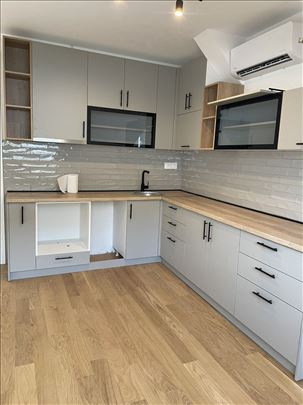 Petosoban stan, Stari grad, terazijski plato