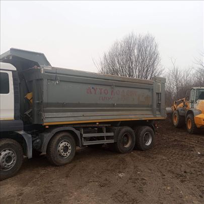 Prodajem povoljno Humus - 23 kubika