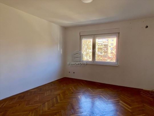 Stan površine 61 m², čista dokumentacija