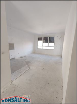 Stan,stogi centar Stare Pazove,šifra 040-s10