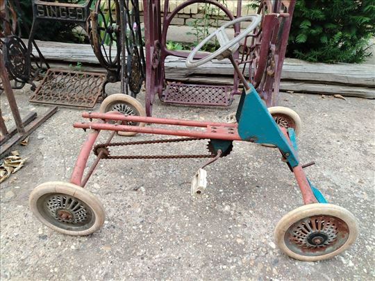 Stara dečija formula na pedale 