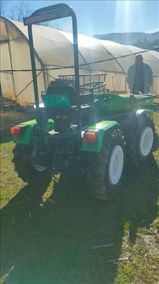 Voćarsko povrtlarski traktor prima 830 tt