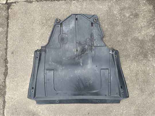 Zastitna plastika za motor