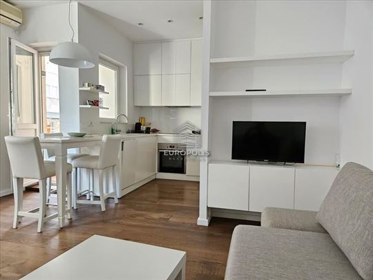 Braće Nedić 1.0, renoviran namešten stan ID#9053