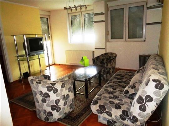 Dvoiposoban stan kod Pravnog fakulteta ID#7140