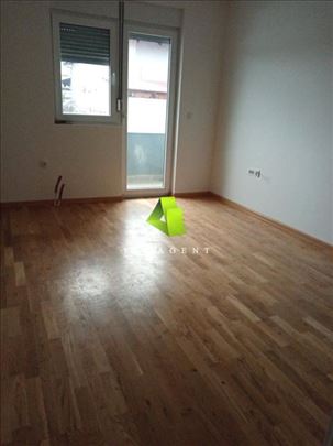 Dvoiposoban stan u novogradnji na Panteleju ID#714