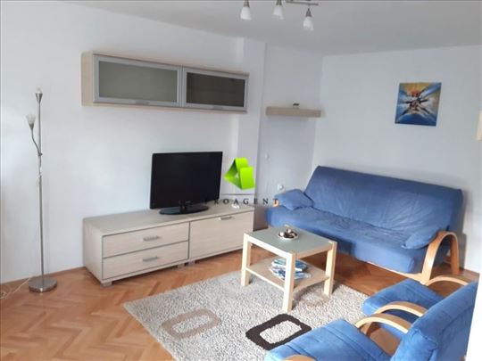 Dvosoban stan na Bulevaru Nemanjića ID#7153