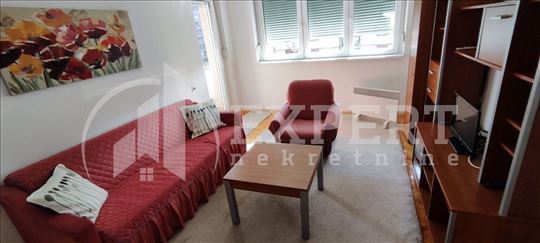 Izdaje se stan u centru grada!